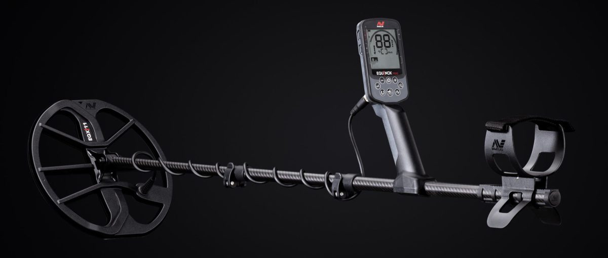 MINELAB MINELAB  EQUINOX 700 METAL DETECTOR